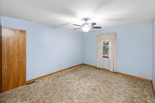 111 Cothron Dr, Lafayette, TN 37083