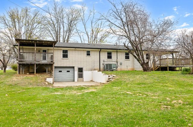 111 Cothron Dr, Lafayette, TN 37083