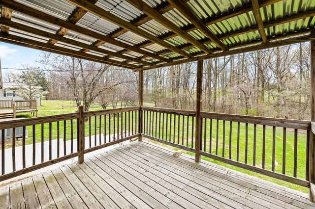 111 Cothron Dr, Lafayette, TN 37083