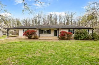 111 Cothron Dr, Lafayette, TN 37083
