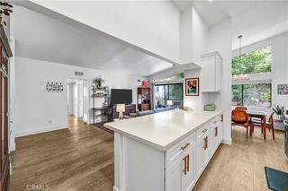 5805 Whitsett Avenue 201, Valley Village, CA 91607