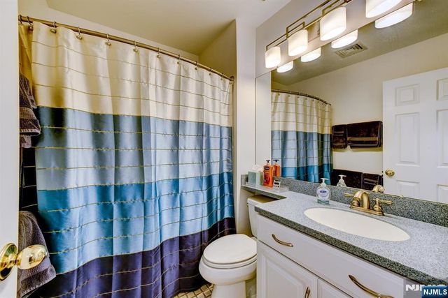 40 Worcester, Wayne, NJ 07470