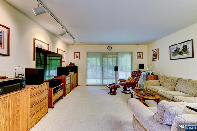 40 Worcester, Wayne, NJ 07470