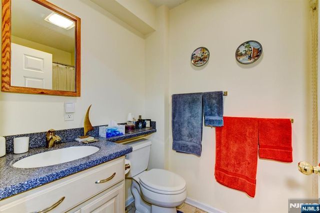 40 Worcester, Wayne, NJ 07470