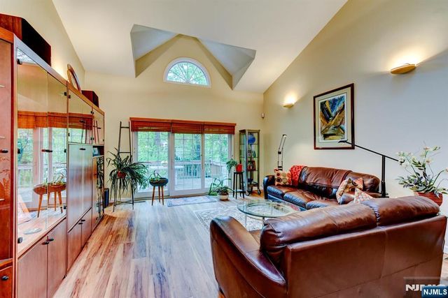 40 Worcester, Wayne, NJ 07470