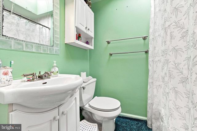 1539 YATES AVE, Linwood, PA 19061