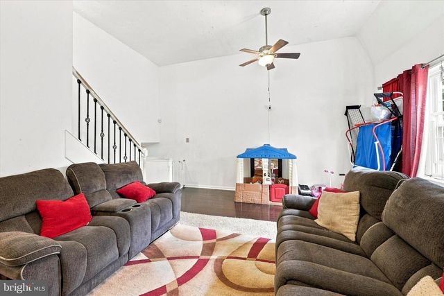 1539 YATES AVE, Linwood, PA 19061
