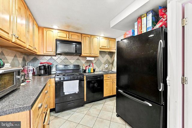 1539 YATES AVE, Linwood, PA 19061