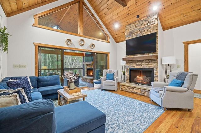 41 Bunks Way, Morganton, GA 30560