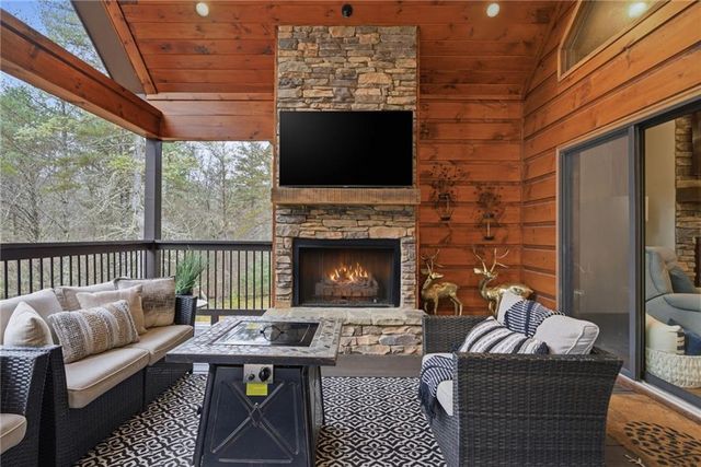 41 Bunks Way, Morganton, GA 30560