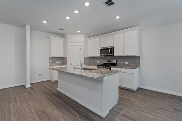 4044 Legend MDWS, New Braunfels, TX 78130