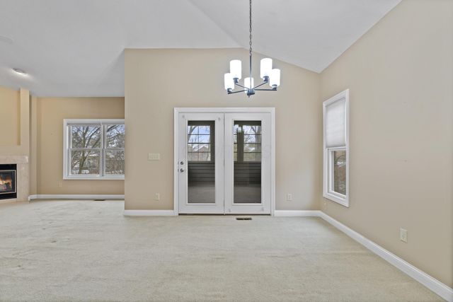 985 Linworth Village Drive, Columbus, OH 43235