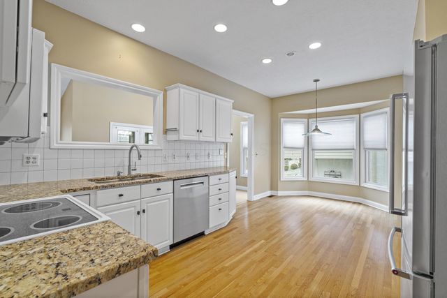 985 Linworth Village Drive, Columbus, OH 43235