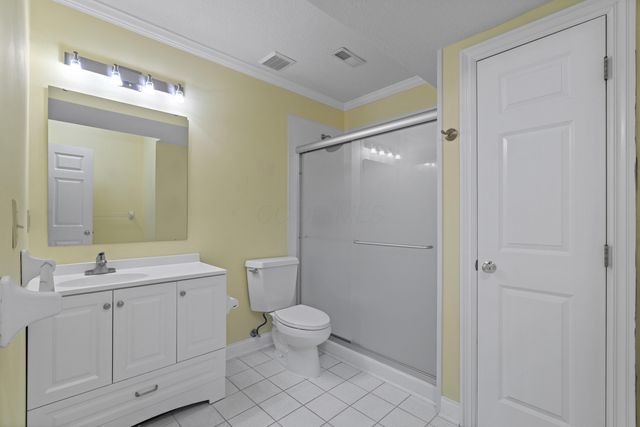 985 Linworth Village Drive, Columbus, OH 43235