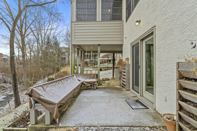 985 Linworth Village Drive, Columbus, OH 43235