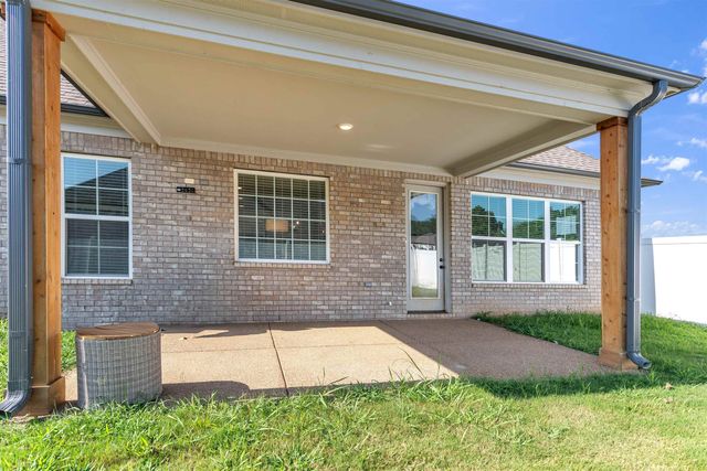 200 VALLEYVIEW LN, Oakland, TN 38060