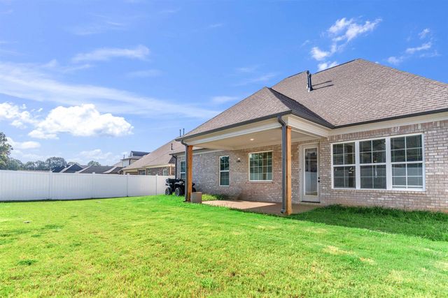 200 VALLEYVIEW LN, Oakland, TN 38060