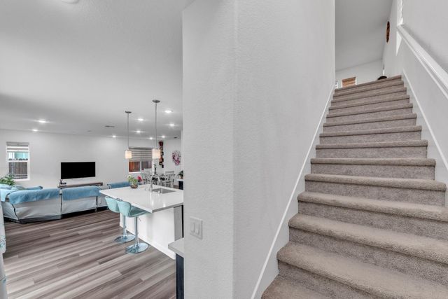 4443 Cash Dr, Folsom, CA 95630