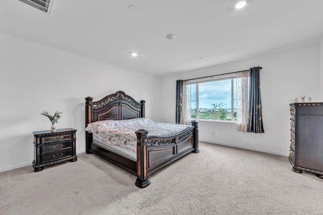 4443 Cash Dr, Folsom, CA 95630