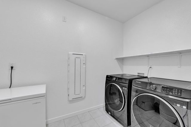 4443 Cash Dr, Folsom, CA 95630