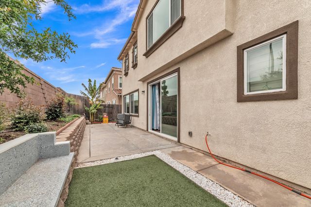 4443 Cash Dr, Folsom, CA 95630