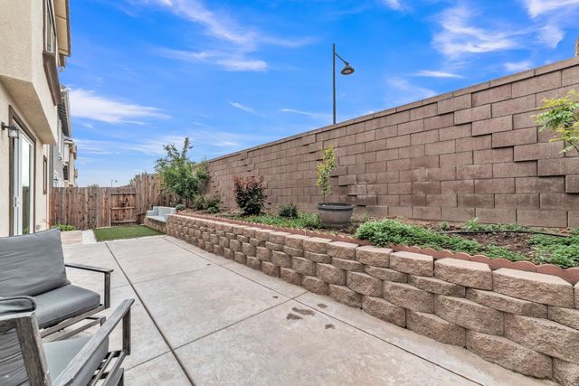 4443 Cash Dr, Folsom, CA 95630