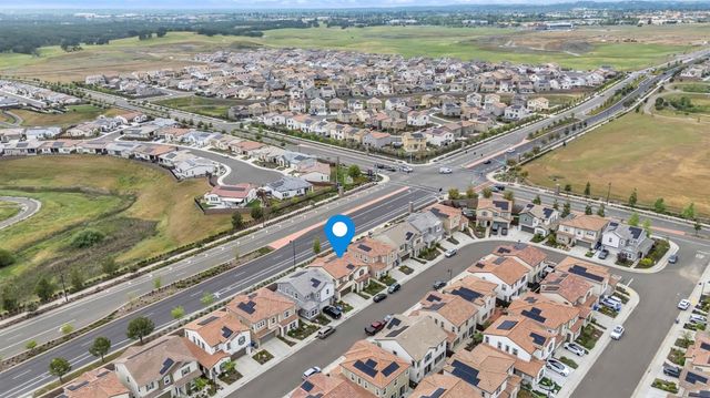 4443 Cash Dr, Folsom, CA 95630