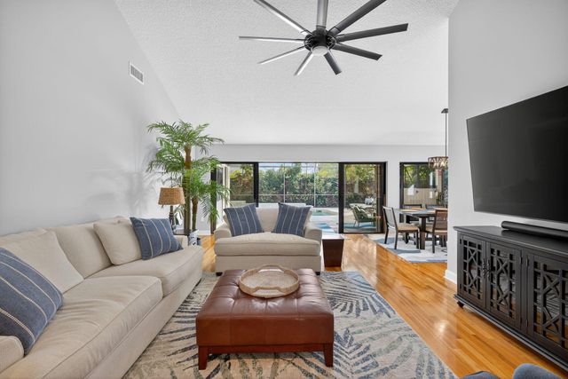 121 Landward Drive, Jupiter, FL 33477