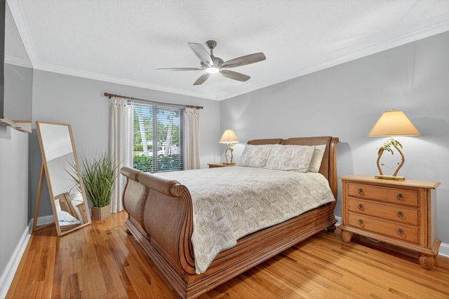 121 Landward Drive, Jupiter, FL 33477