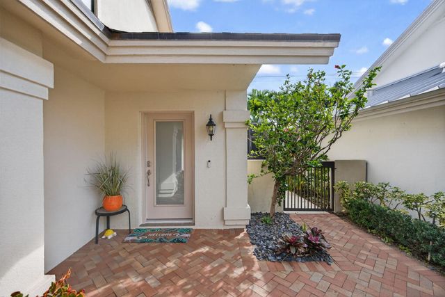 121 Landward Drive, Jupiter, FL 33477