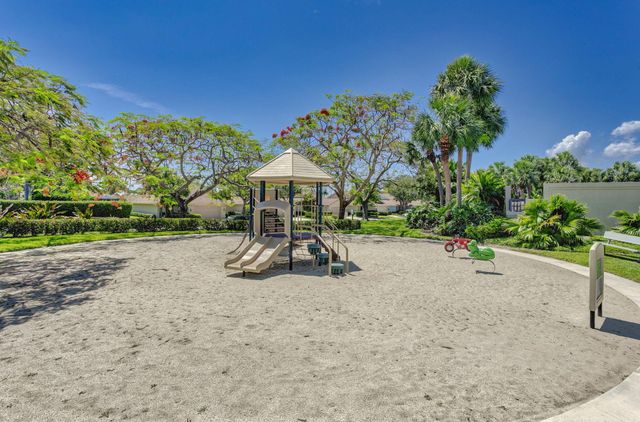 121 Landward Drive, Jupiter, FL 33477