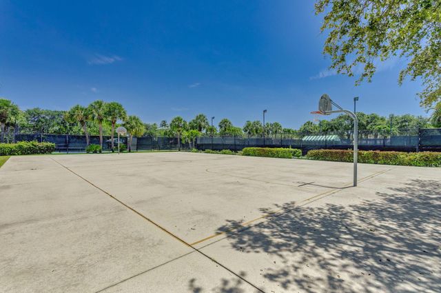 121 Landward Drive, Jupiter, FL 33477