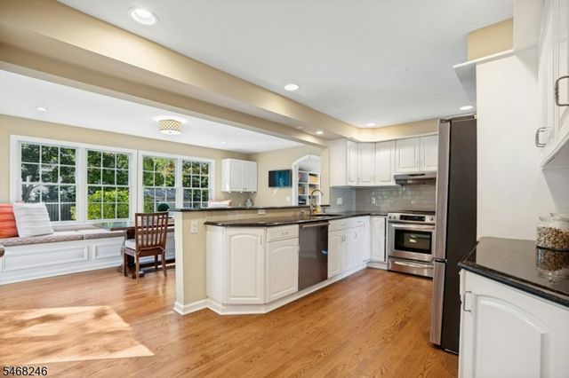 215 Longwood Ave., Chatham Twp., NJ 07928