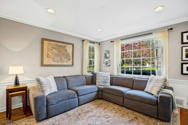 215 Longwood Ave., Chatham Twp., NJ 07928