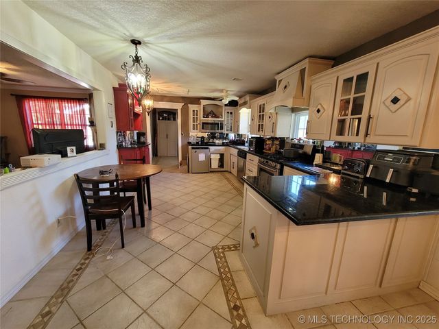 156 Bower Road, Eufaula, OK 74432