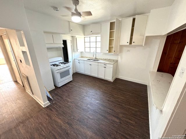 211 Preston, San Antonio, TX 78210