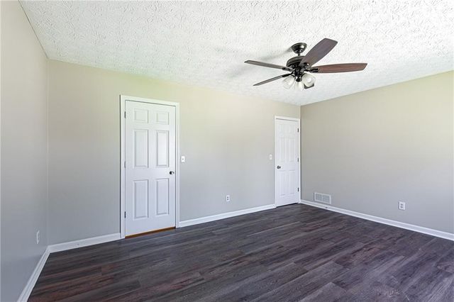 6080 Stone Wood Drive NW, Kennesaw, GA 30152