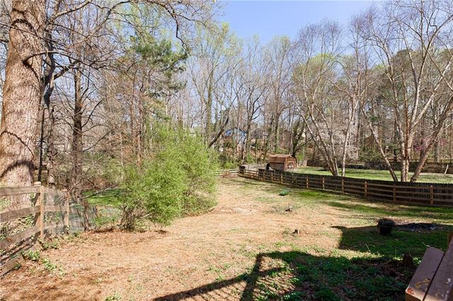 6080 Stone Wood Drive NW, Kennesaw, GA 30152