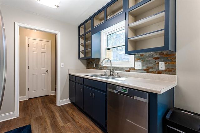 6080 Stone Wood Drive NW, Kennesaw, GA 30152