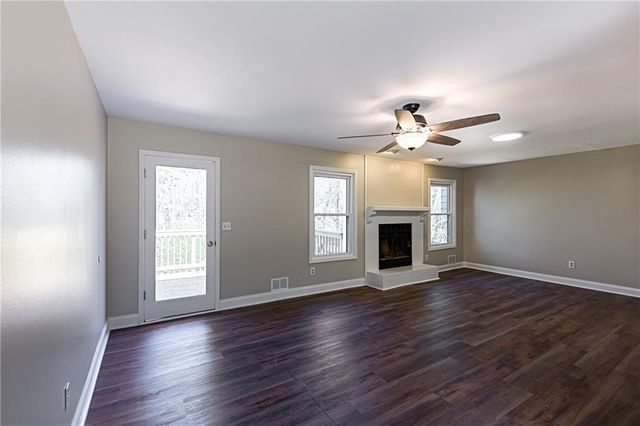 6080 Stone Wood Drive NW, Kennesaw, GA 30152