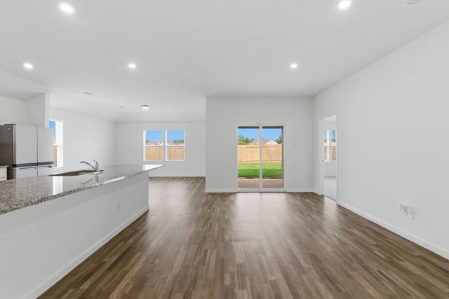 521 Jameson Street, Springtown, TX 76082