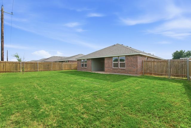 521 Jameson Street, Springtown, TX 76082