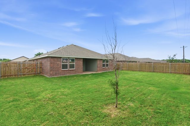 521 Jameson Street, Springtown, TX 76082