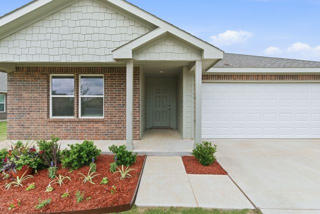 521 Jameson Street, Springtown, TX 76082