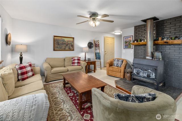 211 Indian Hill Road, Cle Elum, WA 98922