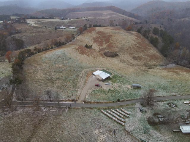 48 River Hill Road, East Bernstadt, KY 40729