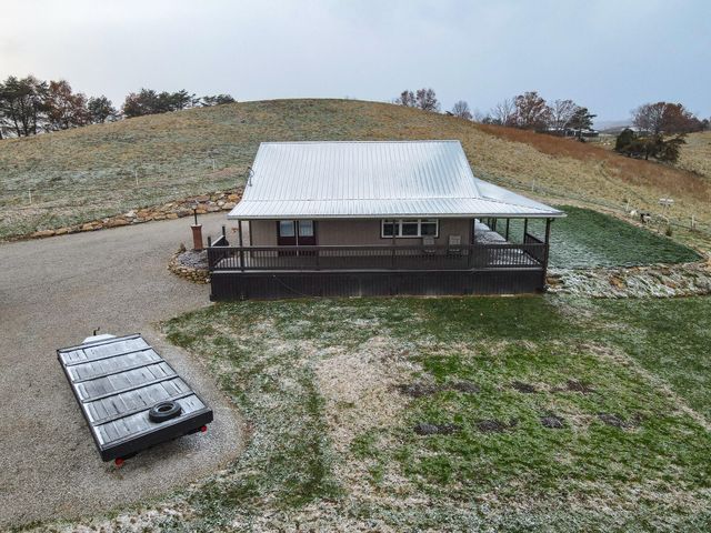 48 River Hill Road, East Bernstadt, KY 40729