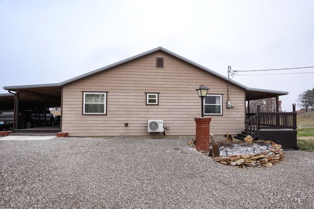 48 River Hill Road, East Bernstadt, KY 40729