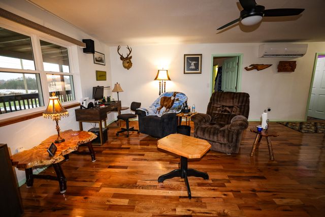 48 River Hill Road, East Bernstadt, KY 40729