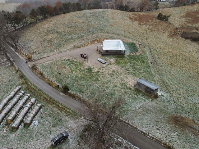 48 River Hill Road, East Bernstadt, KY 40729